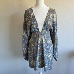 REFORMATION Dress Gray Paisley Deep Plunge V-Neck Long Sleeve Wrap Skirt Size 2